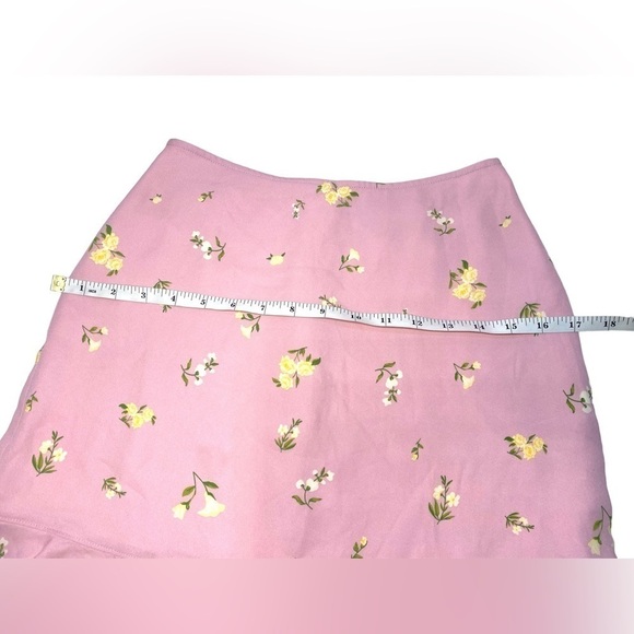 Aritiza Sunday Best - Hadden Skirt - Picture 11 of 11